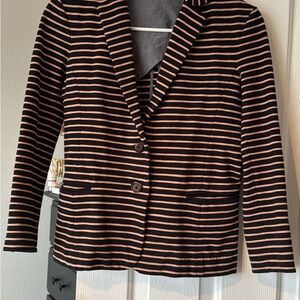 Jcrew Blazer size: XS in great condition! No defects or flaws!  Black/tan